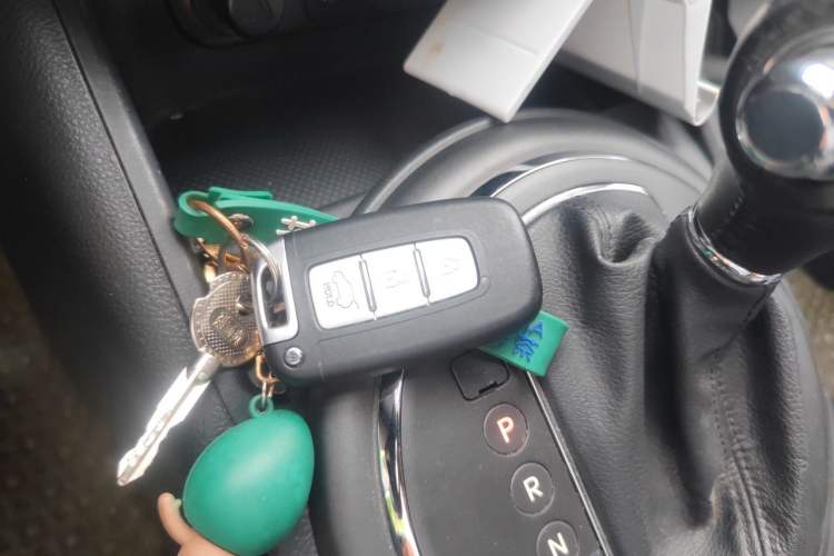 Used Kia Sportage R 2012 2.0L Automatic Two-Wheel Drive NAVI Vehicle Key