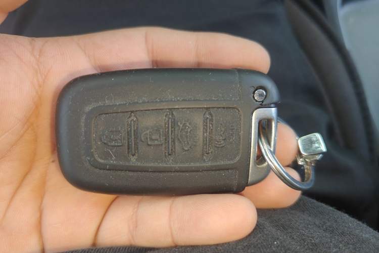 Used Kia Sportage R 2012 2.0L Automatic Two-Wheel Drive GLS Vehicle Key