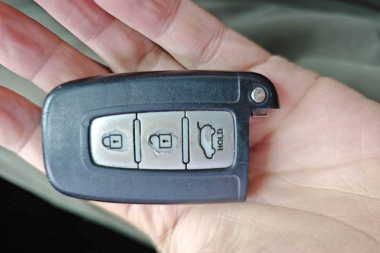 Used Kia Sportage R 2012 2.0L Automatic Two-Wheel Drive NAVI Vehicle Key