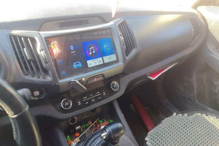 Used Kia Sportage R 2012 2.0L Automatic Two-Wheel Drive GLS Audio And AC Panel