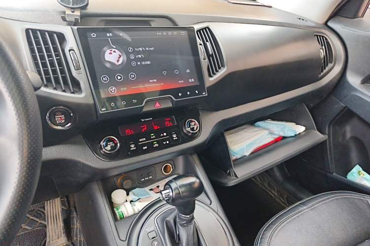 Used Kia Sportage R 2012 2.0L Automatic Two-Wheel Drive NAVI Audio And AC Panel