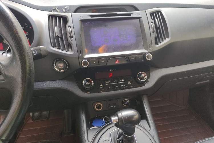 Used Kia Sportage R 2012 2.0L Automatic Two-Wheel Drive GLS Audio And AC Panel
