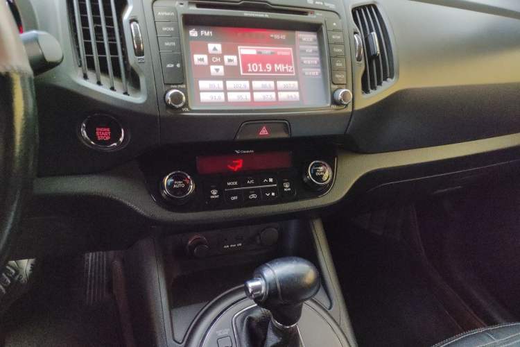Used Kia Sportage R 2012 2.0L Automatic Two-Wheel Drive NAVI Audio And AC Panel