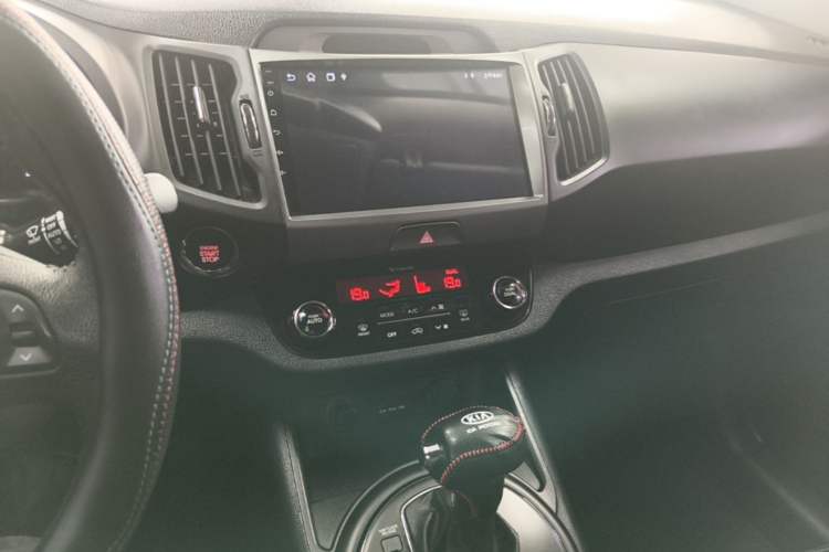 Used Kia Sportage R 2012 2.0L Automatic Two-Wheel Drive NAVI Audio And AC Panel