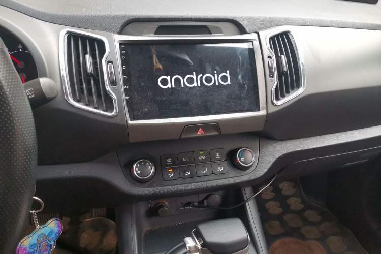 Used Kia Sportage R 2012 2.0L Automatic Two-Wheel Drive GL Trim Audio And AC Panel