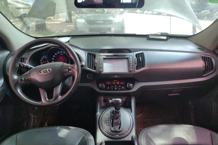 Used Kia Sportage R 2012 2.0L Automatic Two-Wheel Drive NAVI Center Console
