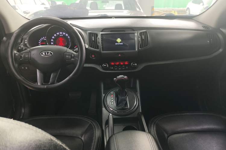 Used Kia Sportage R 2012 2.0L Automatic Two-Wheel Drive NAVI Center Console