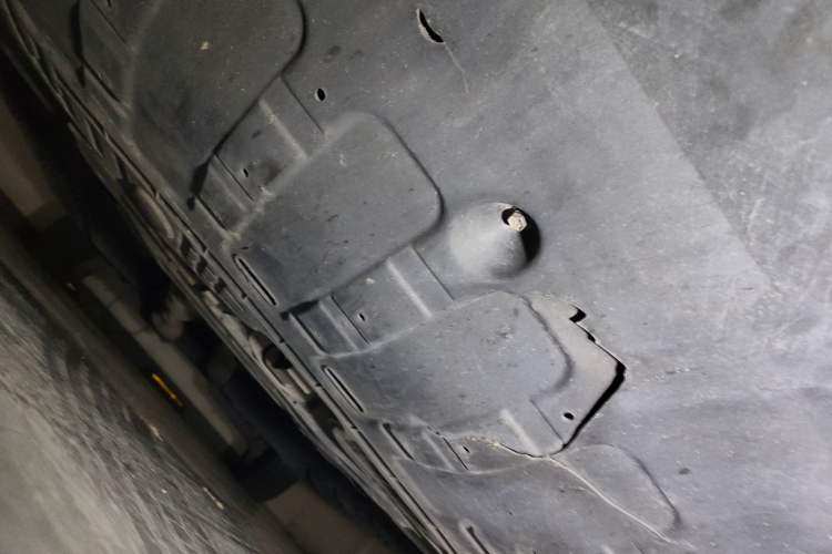 Used Kia Sportage R 2012 2.0L Automatic Two-Wheel Drive GLS Chassis Front