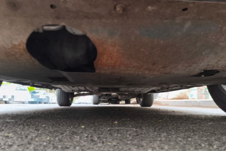 Used Kia Sportage R 2012 2.0L Automatic Two-Wheel Drive GLS Chassis Front