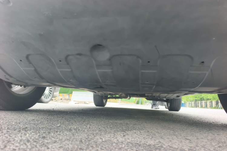 Used Kia Sportage R 2012 2.0L Automatic Two-Wheel Drive GLS Chassis Front