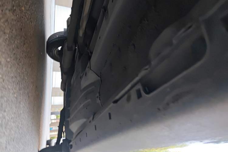 Used Kia Sportage R 2012 2.0L Automatic Two-Wheel Drive GL Trim Chassis Front Left