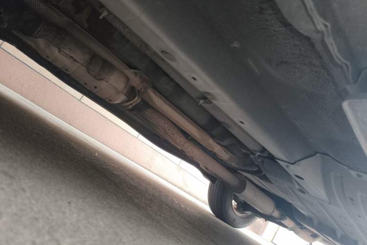 Used Kia Sportage R 2012 2.0L Automatic Two-Wheel Drive GL Trim Chassis Front Left