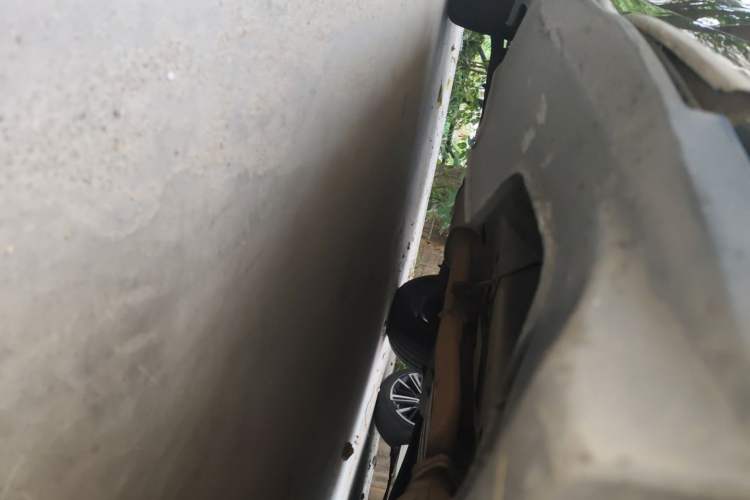 Used Kia Sportage R 2012 2.0L Automatic Two-Wheel Drive NAVI Chassis Front Right