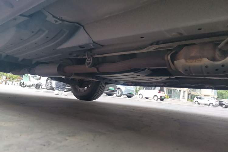 Used Kia Sportage R 2012 2.0L Automatic Two-Wheel Drive GL Trim Chassis Front Right