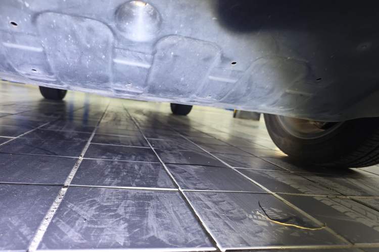 Used Kia Sportage R 2012 2.0L Automatic Two-Wheel Drive GLS Chassis Front