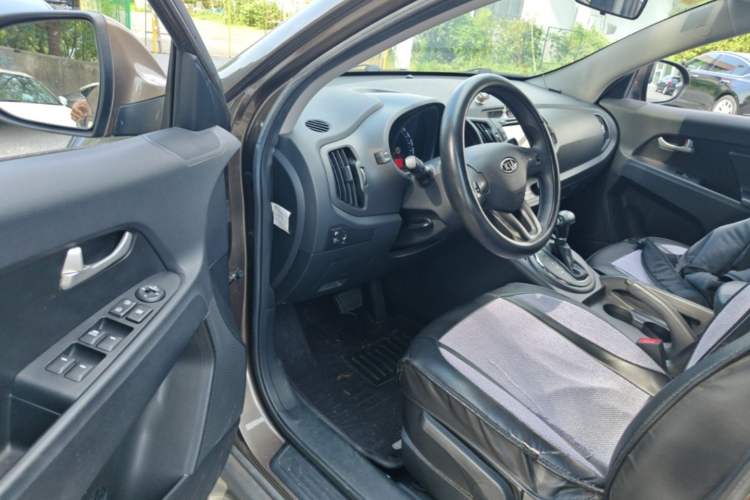 Used Kia Sportage R 2012 2.0L Automatic Two-Wheel Drive GL Trim Driver Seat