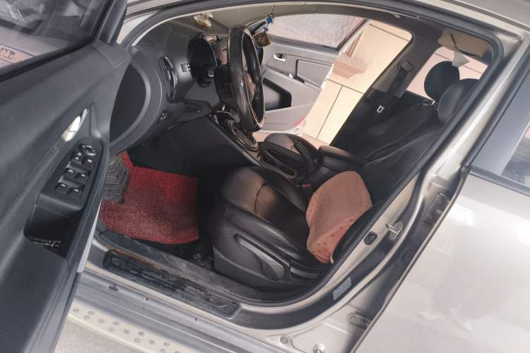 Used Kia Sportage R 2012 2.0L Automatic Two-Wheel Drive GL Trim Driver Seat