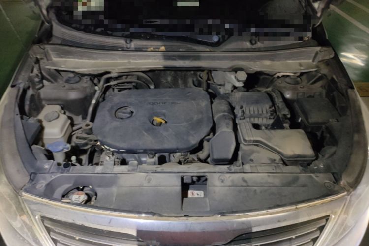 Used Kia Sportage R 2012 2.0L Automatic Two-Wheel Drive GLS Engine Bay