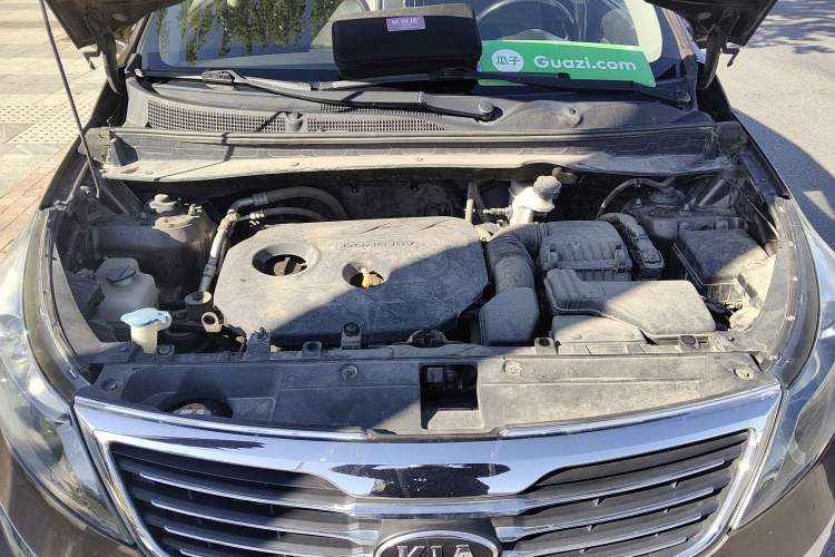 Used Kia Sportage R 2012 2.0L Automatic Two-Wheel Drive GLS Engine Bay
