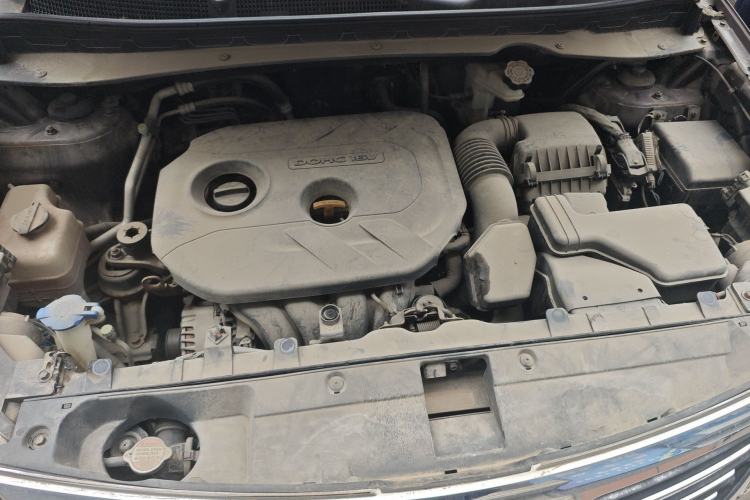 Used Kia Sportage R 2012 2.0L Automatic Two-Wheel Drive NAVI Engine Bay
