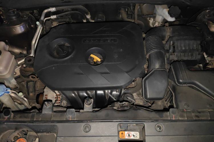 Used Kia Sportage R 2012 2.0L Automatic Two-Wheel Drive GLS Engine Bay