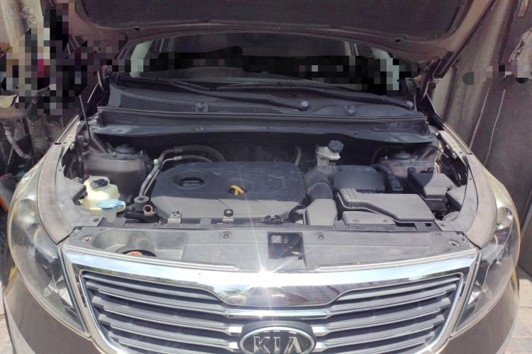 Used Kia Sportage R 2012 2.0L Automatic Two-Wheel Drive GLS Engine Bay