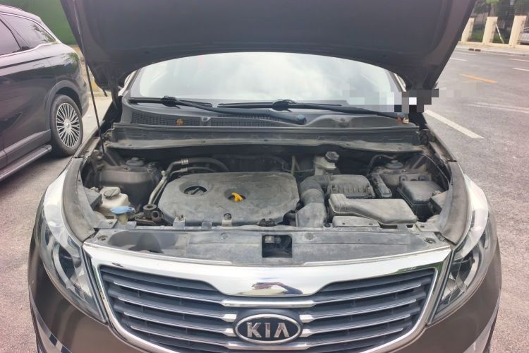 Used Kia Sportage R 2012 2.0L Automatic Two-Wheel Drive GLS Engine Bay