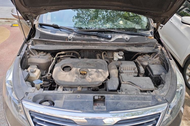 Used Kia Sportage R 2012 2.0L Automatic Two-Wheel Drive NAVI Engine Bay