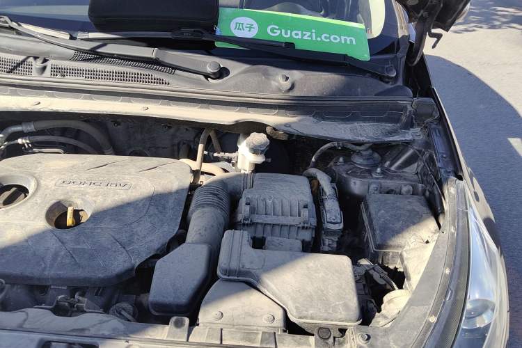 Used Kia Sportage R 2012 2.0L Automatic Two-Wheel Drive GLS Engine Bay Left