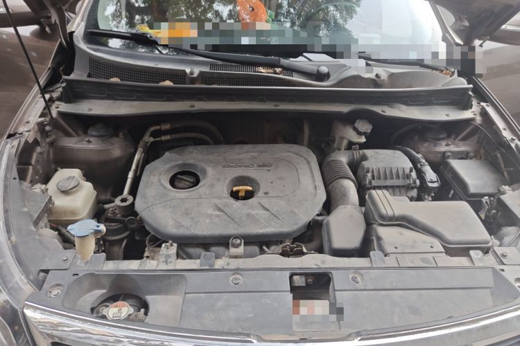 Used Kia Sportage R 2012 2.0L Automatic Two-Wheel Drive NAVI Engine Bay
