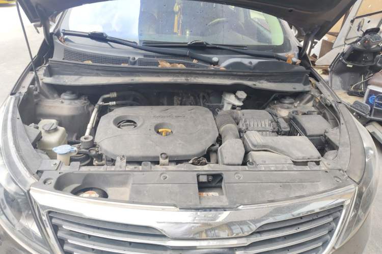 Used Kia Sportage R 2012 2.0L Automatic Two-Wheel Drive NAVI Engine Bay