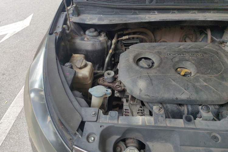 Used Kia Sportage R 2012 2.0L Automatic Two-Wheel Drive NAVI Engine Bay Right