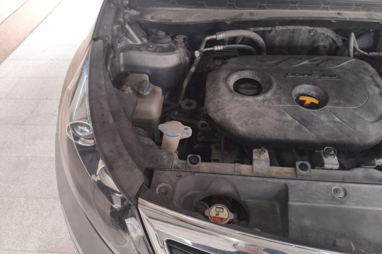 Used Kia Sportage R 2012 2.0L Automatic Two-Wheel Drive GL Trim Engine Bay Right
