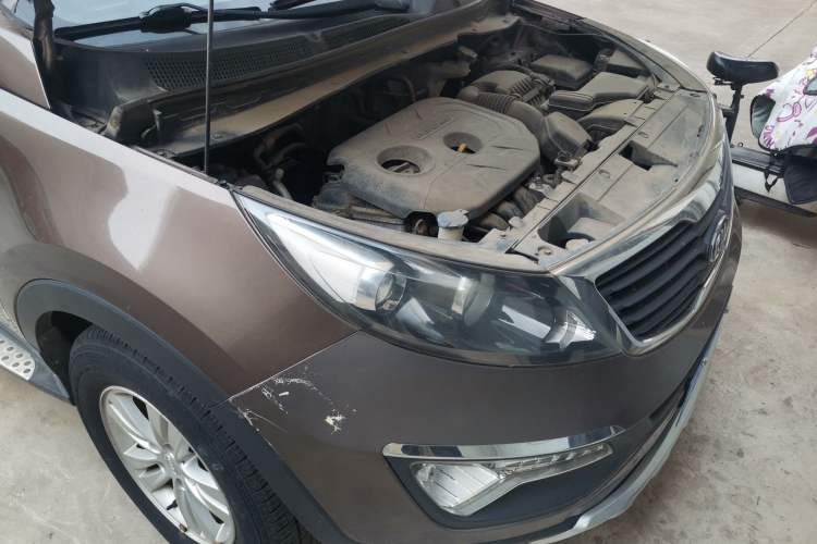 Used Kia Sportage R 2012 2.0L Automatic Two-Wheel Drive GL Trim Engine Bay Right