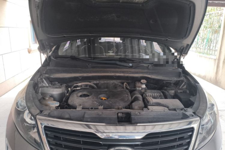 Used Kia Sportage R 2012 2.0L Automatic Two-Wheel Drive GL Trim Engine Bay