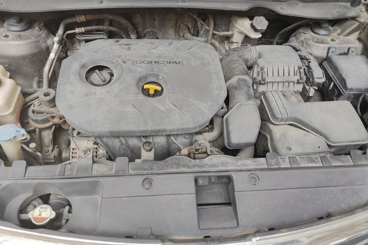 Used Kia Sportage R 2012 2.0L Automatic Two-Wheel Drive GLS Engine Bay
