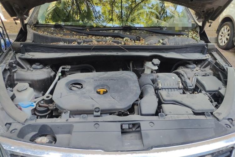 Used Kia Sportage R 2012 2.0L Automatic Two-Wheel Drive NAVI Engine Bay