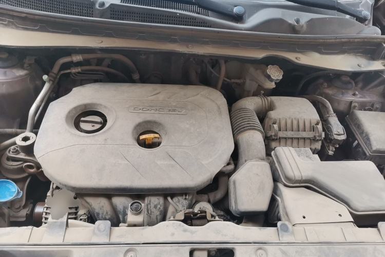 Used Kia Sportage R 2012 2.0L Automatic Two-Wheel Drive GL Trim Engine Bay