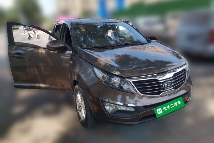 Used Kia Sportage R 2012 2.0L Automatic Two-Wheel Drive GL Trim Front Right 45 Deg