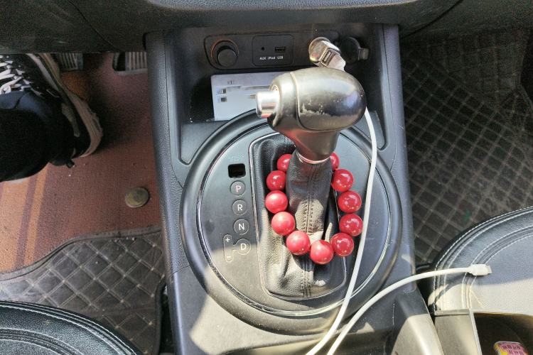 Used Kia Sportage R 2012 2.0L Automatic Two-Wheel Drive GLS Gear Lever