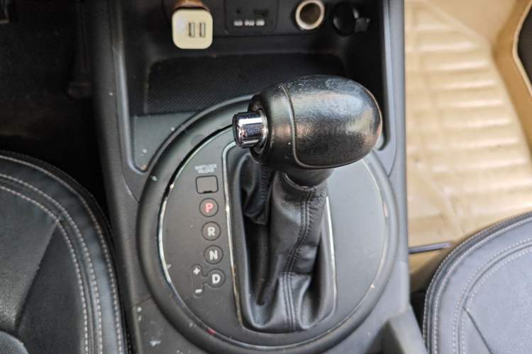 Used Kia Sportage R 2012 2.0L Automatic Two-Wheel Drive NAVI Gear Lever