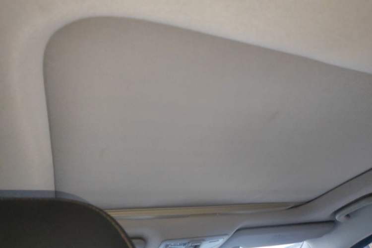 Used Kia Sportage R 2012 2.0L Automatic Two-Wheel Drive NAVI Headliner