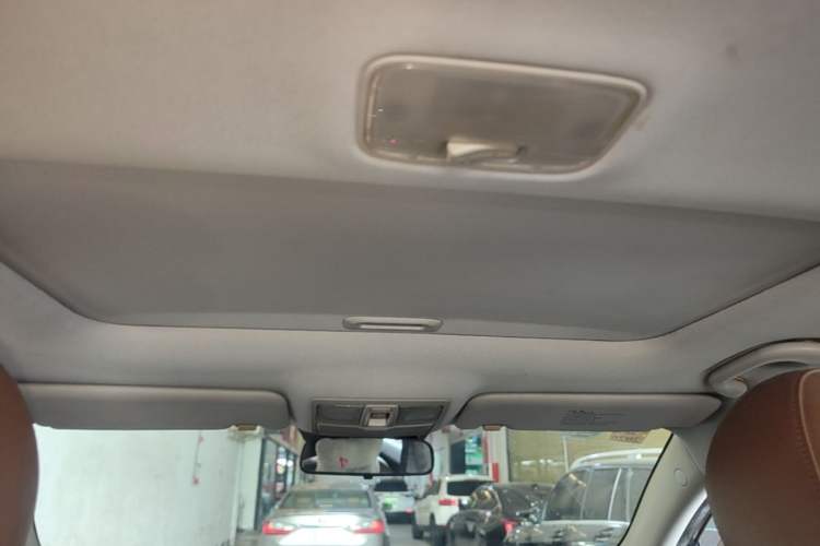 Used Kia Sportage R 2012 2.0L Automatic Two-Wheel Drive GLS Headliner