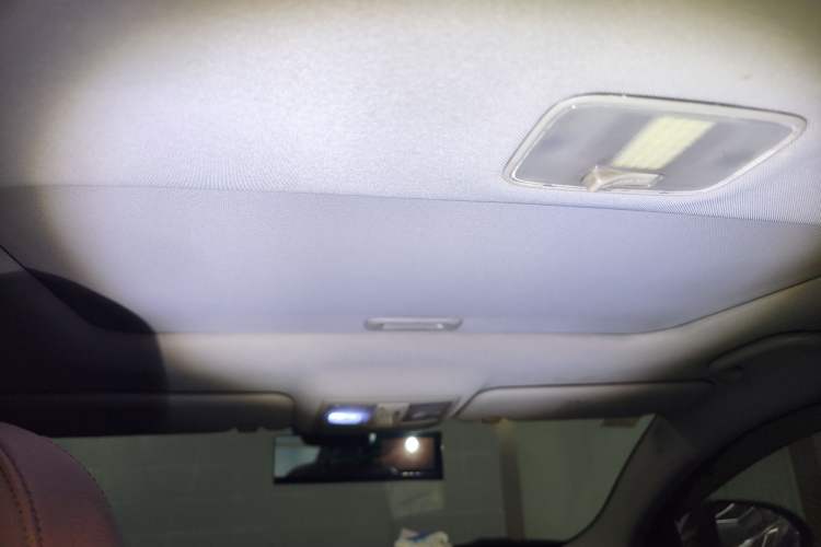 Used Kia Sportage R 2012 2.0L Automatic Two-Wheel Drive GLS Headliner