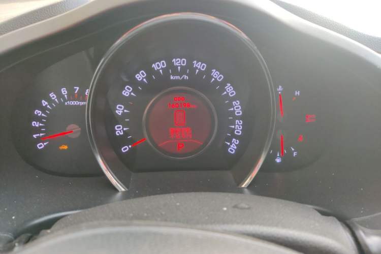 Used Kia Sportage R 2012 2.4L Automatic 4x4 GLS Instrument Cluster