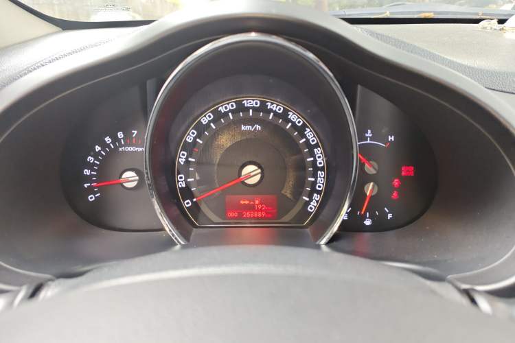 Used Kia Sportage R 2012 2.0L Manual Two-Wheel Drive GLS Instrument Cluster