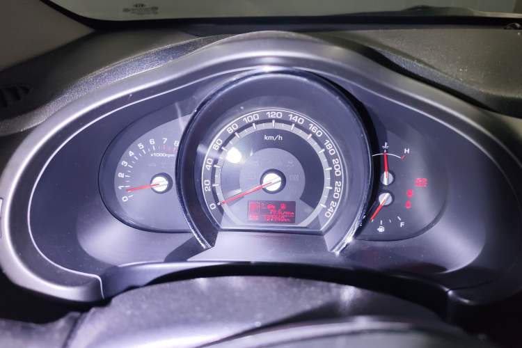 Used Kia Sportage R 2012 2.0L Automatic Two-Wheel Drive GLS Instrument Cluster