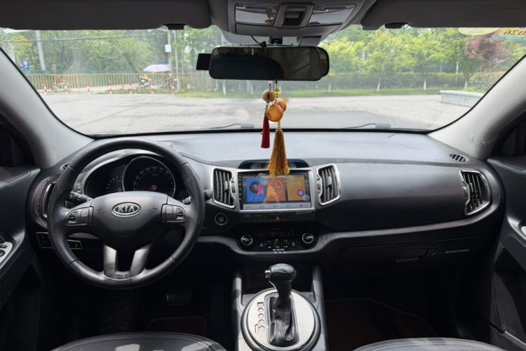 Used Kia Sportage R 2012 2.0L Automatic Two-Wheel Drive GLS Interior 1