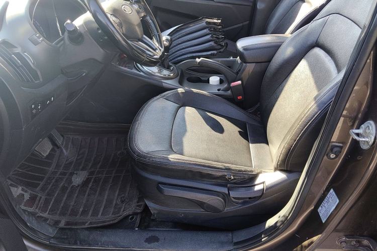 Used Kia Sportage R 2012 2.0L Automatic Two-Wheel Drive GLS Left Front Seat