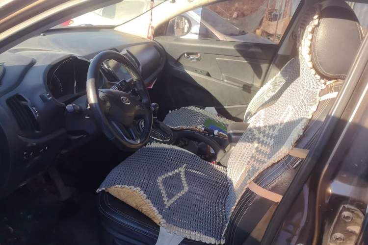 Used Kia Sportage R 2012 2.0L Automatic Two-Wheel Drive GLS Left Front Seat